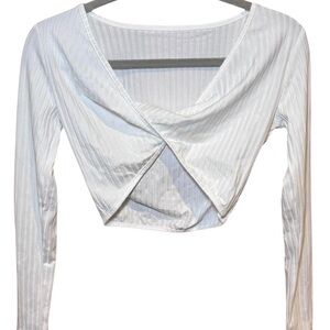 white long sleeve crop top